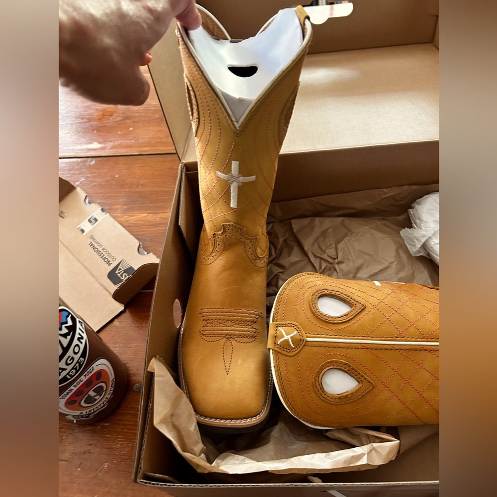 Women’s Twisted X boots.